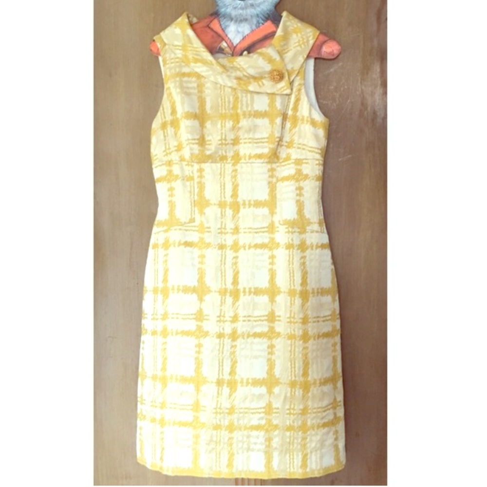 Tahari classic A-line size 4 petite dress Jackie O